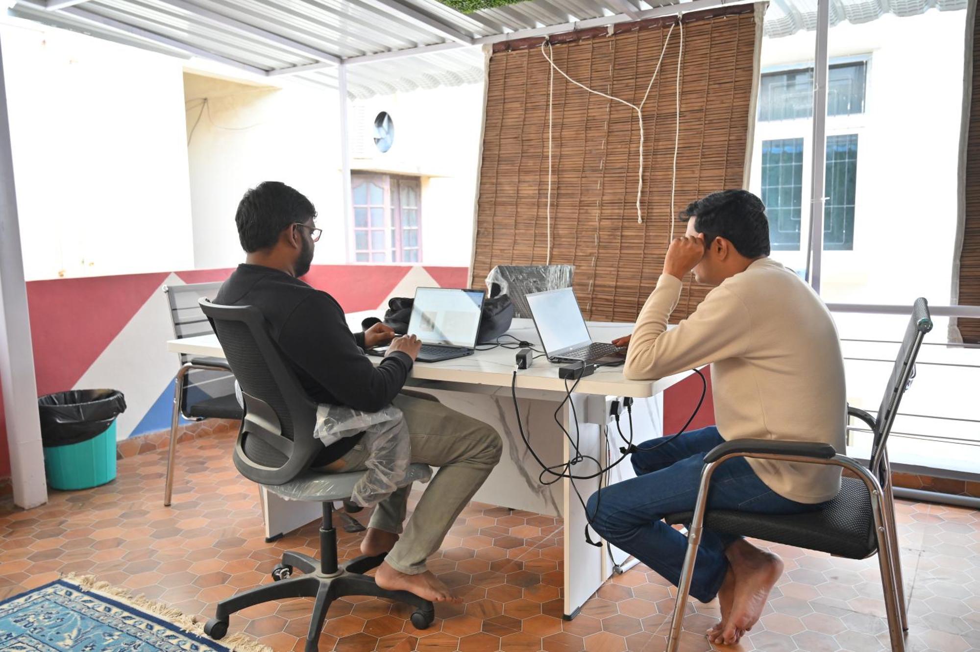 ホテル Hyderabad Wanderers Cave エクステリア 写真